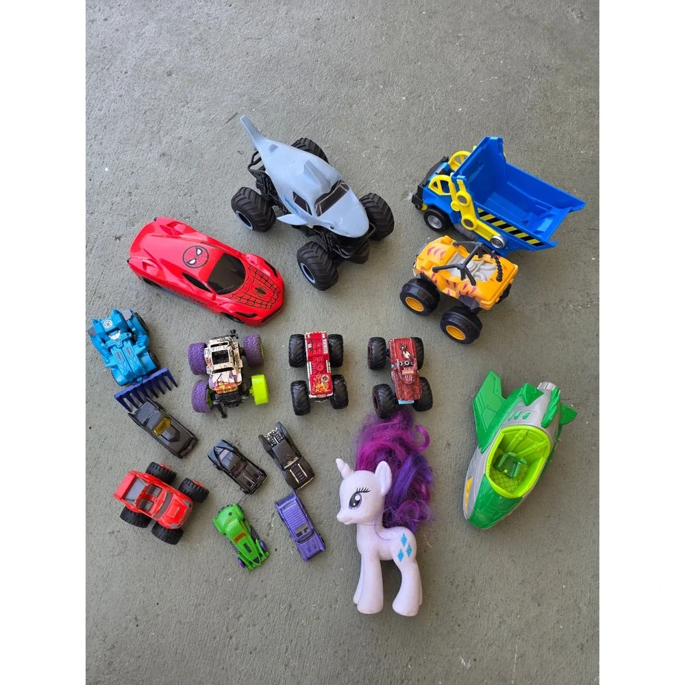 Mixed Toy Lot Monster Trucks Hot Wheels Spider-Man My Little Pony Batman 15pc D1